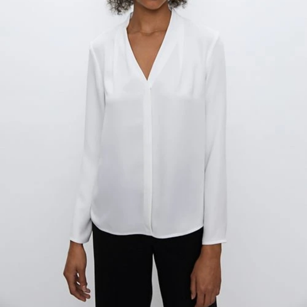 Babaton - Power Blouse